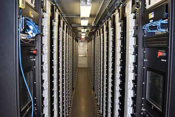 Konteynerli Güneş Hibrit BESS Pil Depolama İnverter Sistemi 300 Kwh 500kwh 1MWH